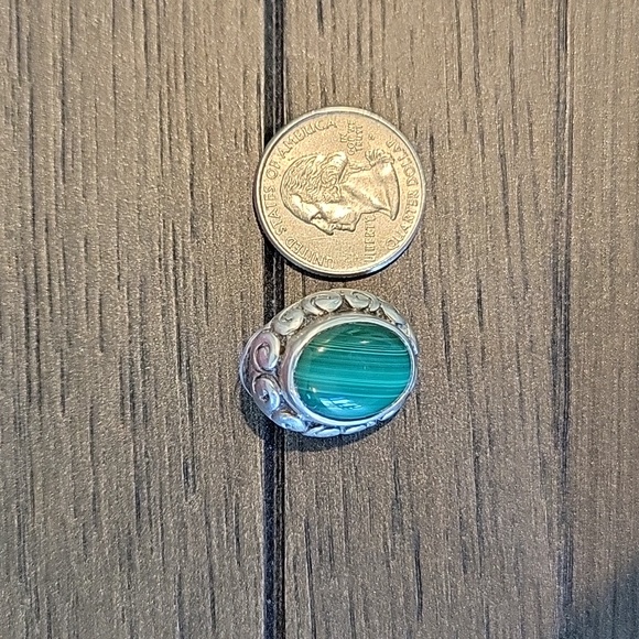 Sterling Malachite earrings - Picture 6 of 6